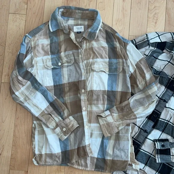 Men’s American Eagle flannel button down shirt bundle size medium - Picture 3 of 5
